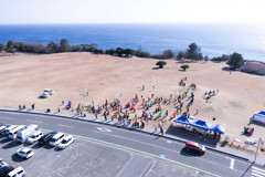 本州最南端でのイベントを見下ろす。