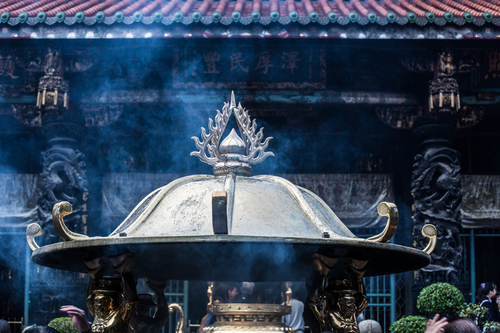 台北・龍山寺にて　Ⅲ