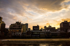 鴨川左岸からの夕景