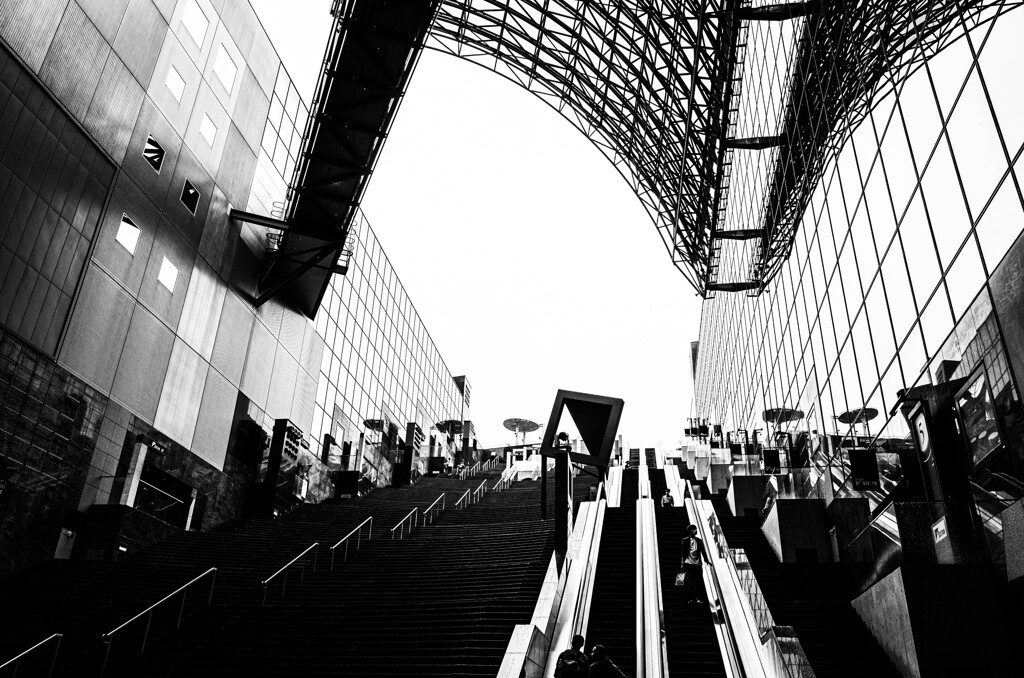 京都駅・大階段で。