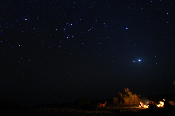 砂漠の夜空
