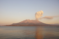 夕暮れの桜島