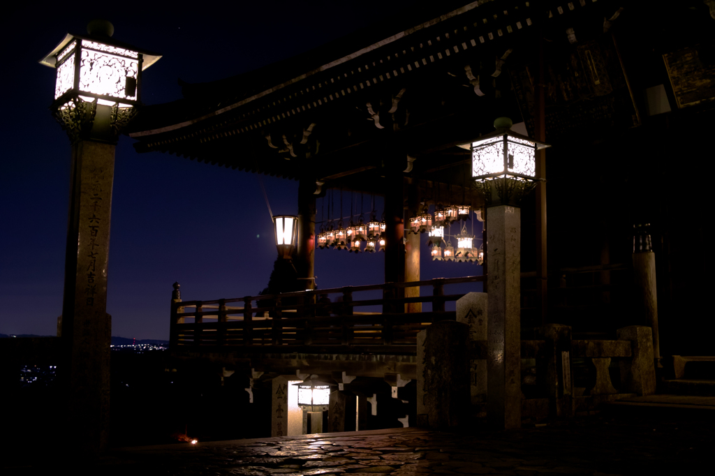 夜の二月堂
