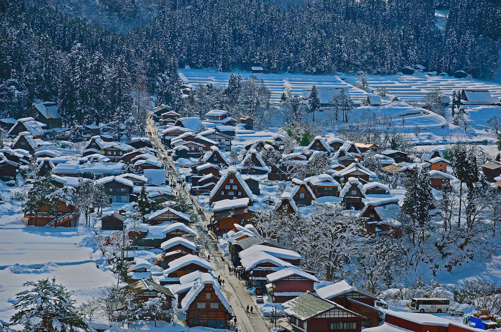雪深い村