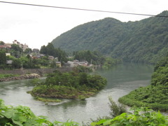 川