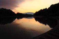 紅の池