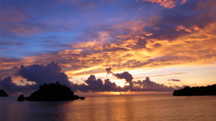 西表島-夕暮れの「まるま盆山」