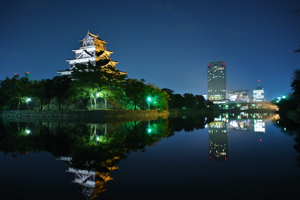 夜と広島城