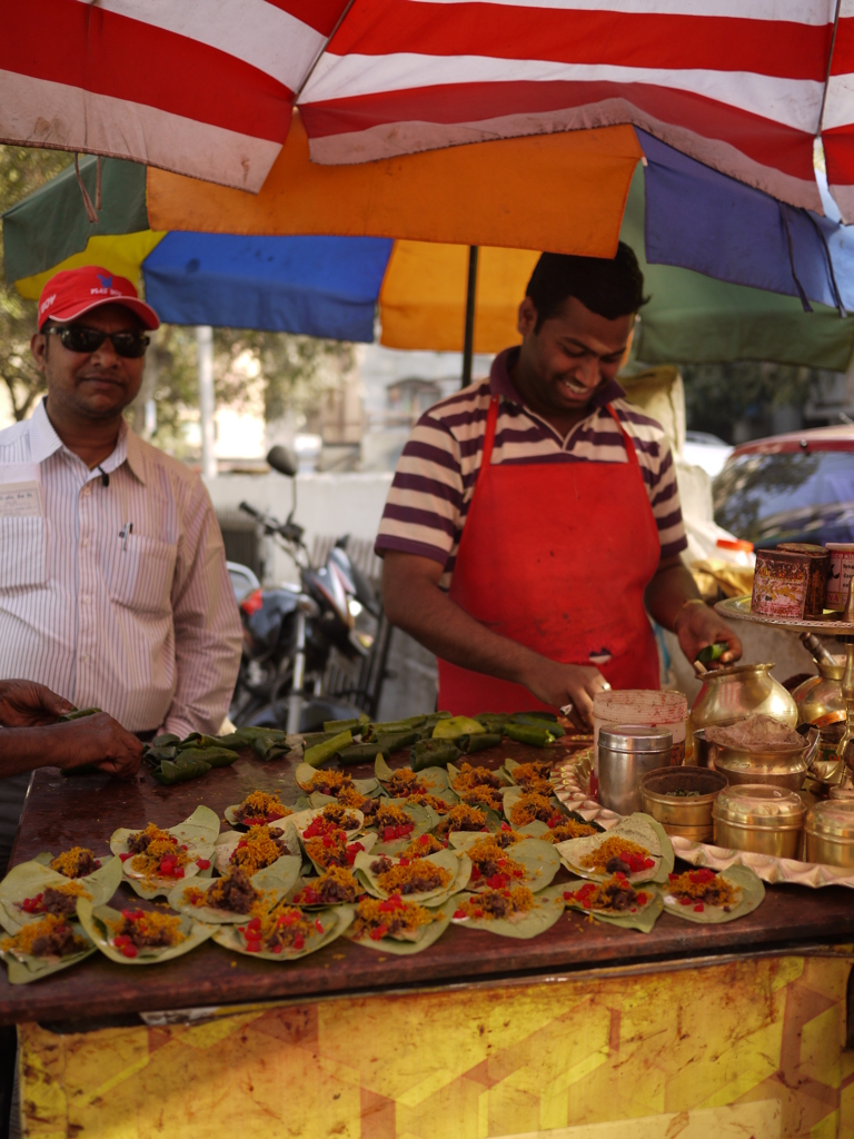 供え物スタンド