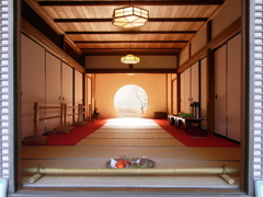 丸窓