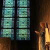 ステンドグラス青