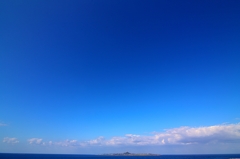 沖縄、碧に染まる