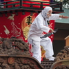 鵠沼皇大神宮例大祭（山車の屋根踊りひょっとこ）