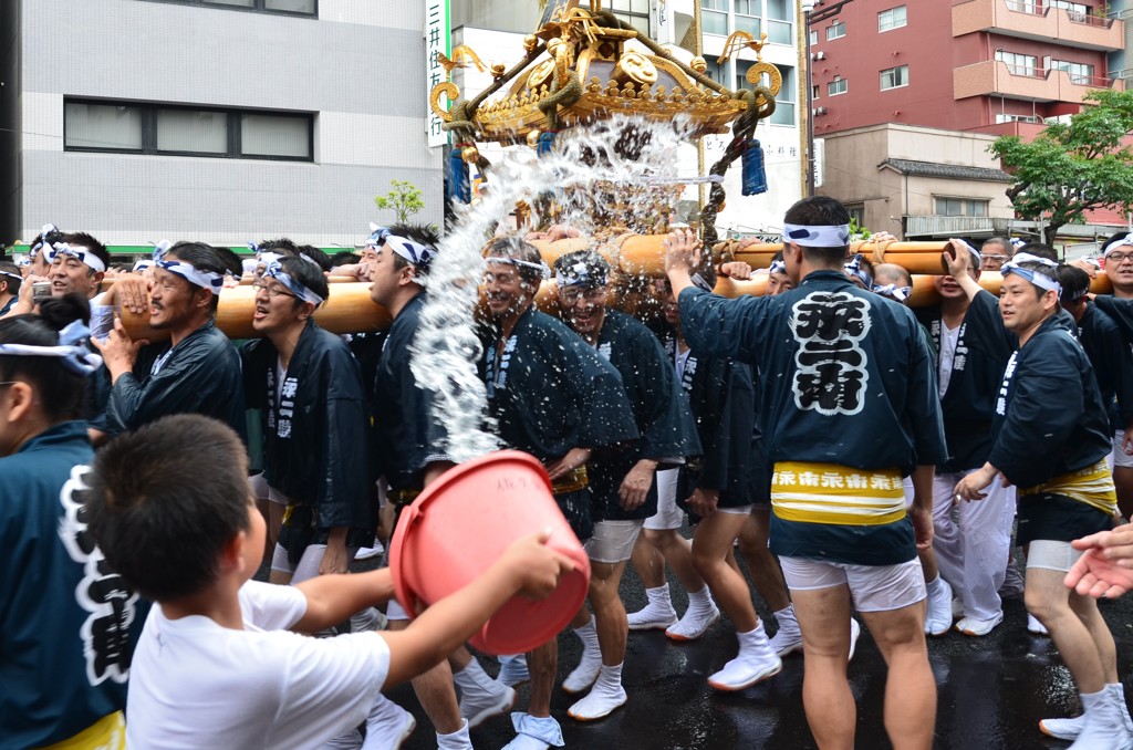 清めの水
