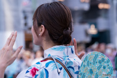 銀座通りで盆おどり4