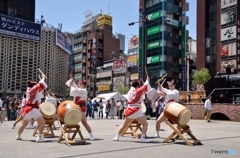 華やかな太鼓に誘われ