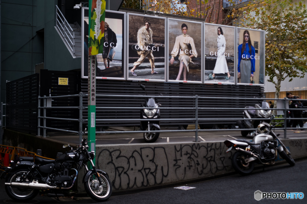 華やかなバイク駐車場