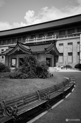 誰も居ないベンチ