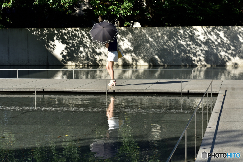 法隆寺宝物館へ続く径
