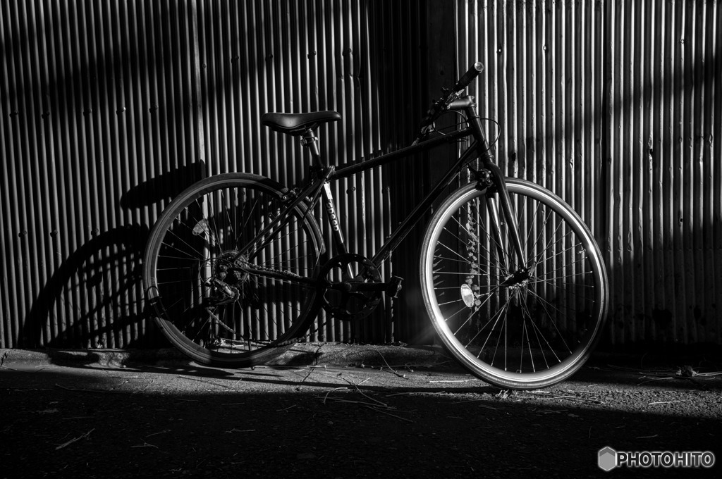 トタンに自転車