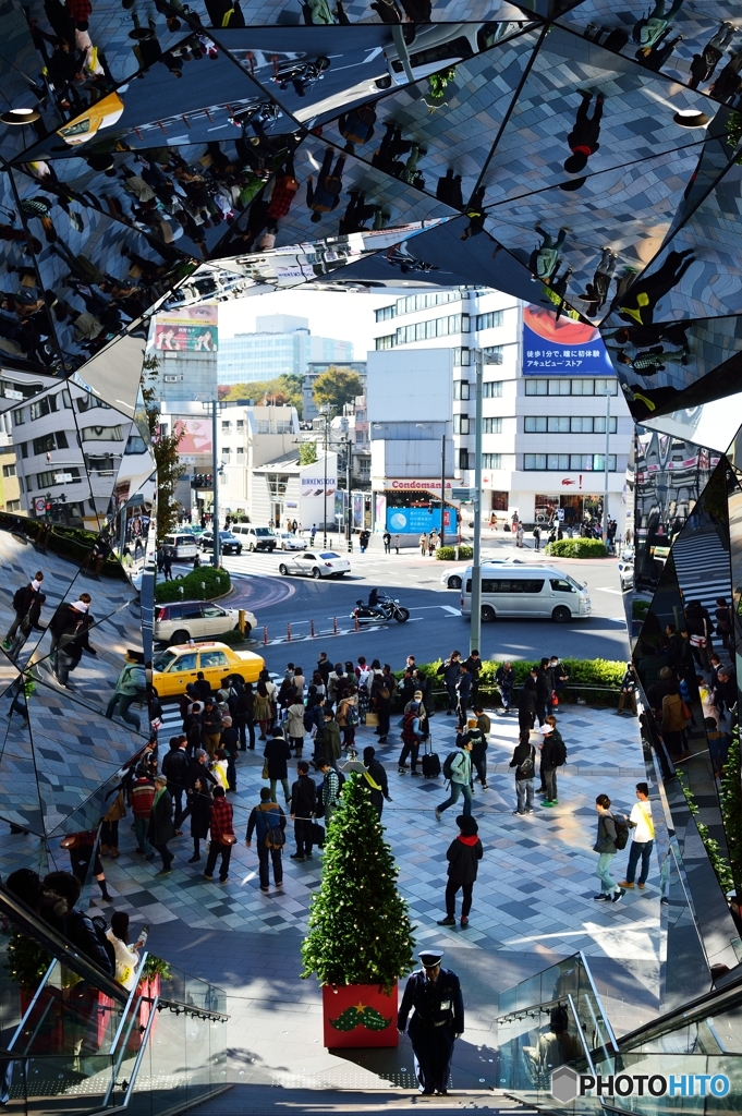 神宮前交差点12:24