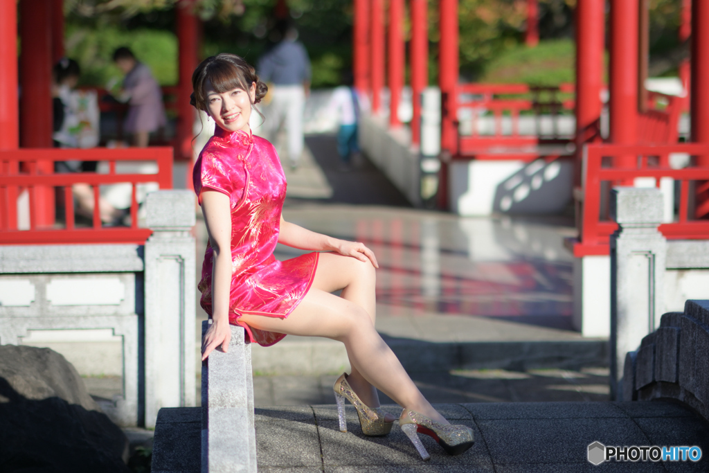 中国庭園の別嬪さん２