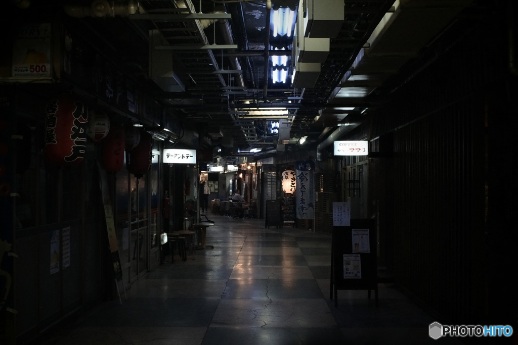 地下鉄へ続く径