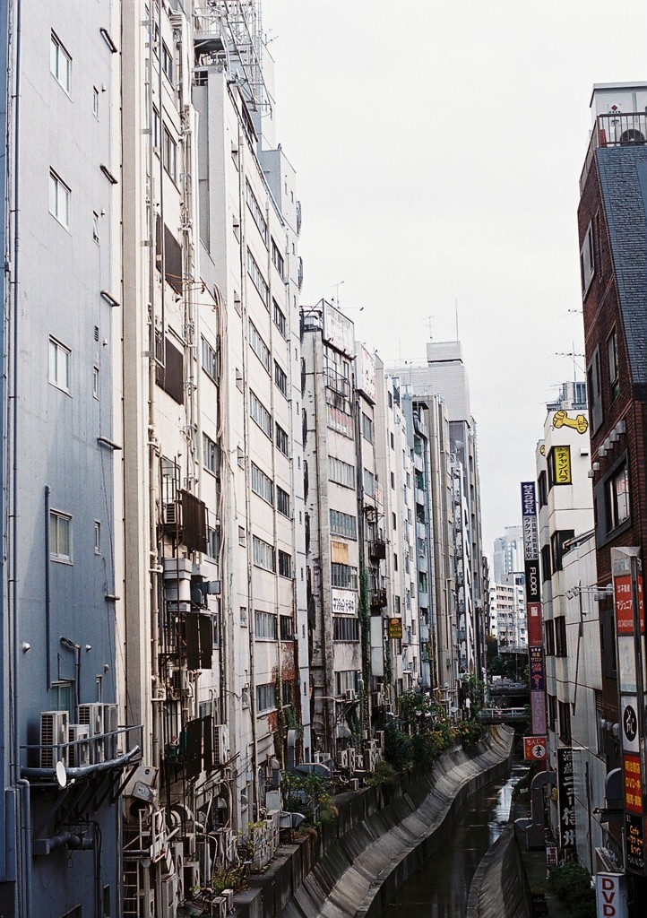 東京