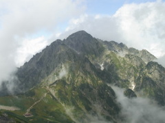剱御膳小屋前から