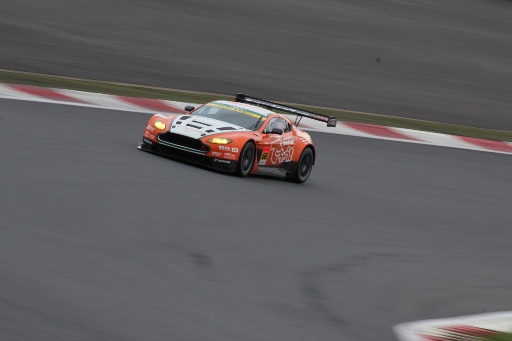 【SuperGT 2012 R2】triple a vantage GT3_1