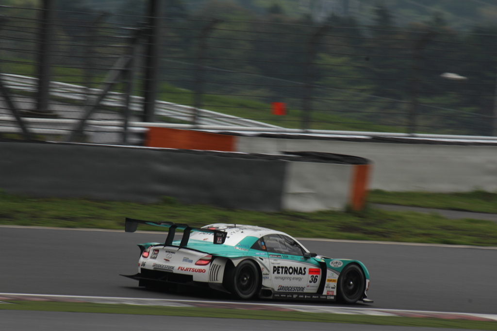 【SuperGT 2012 R2】PETRONAS TOM'S SC430_2