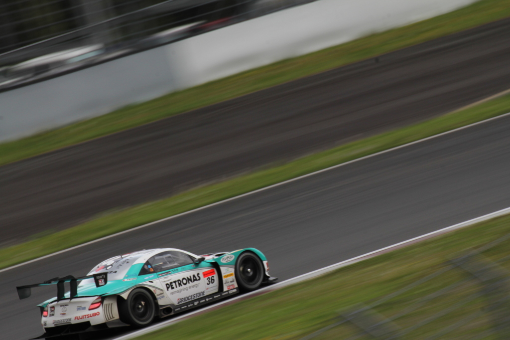 【SuperGT 2012 R2】PETRONAS TOM'S SC430_6