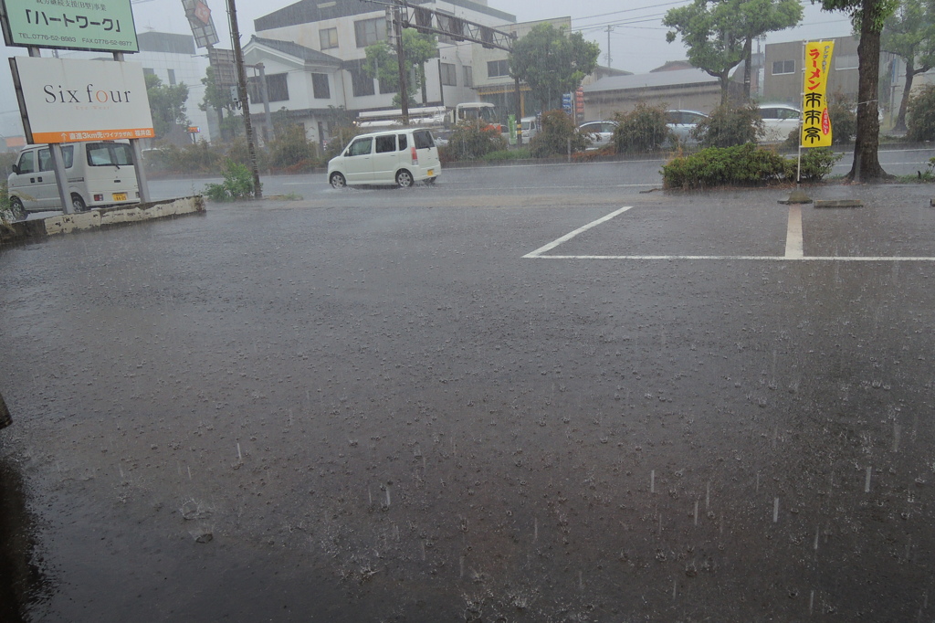 雷雨中