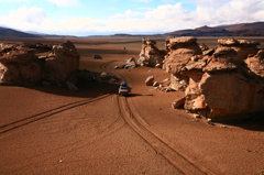 道なき道を行く