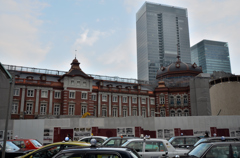 東京駅改装中