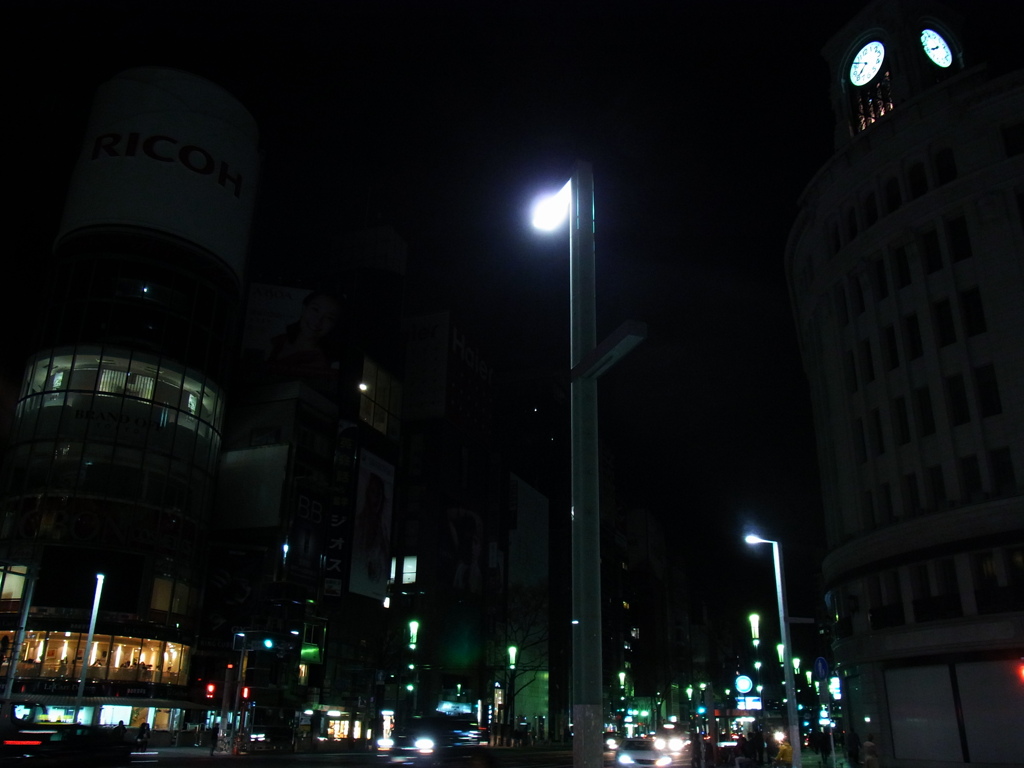 震災後の節電夜景　銀座