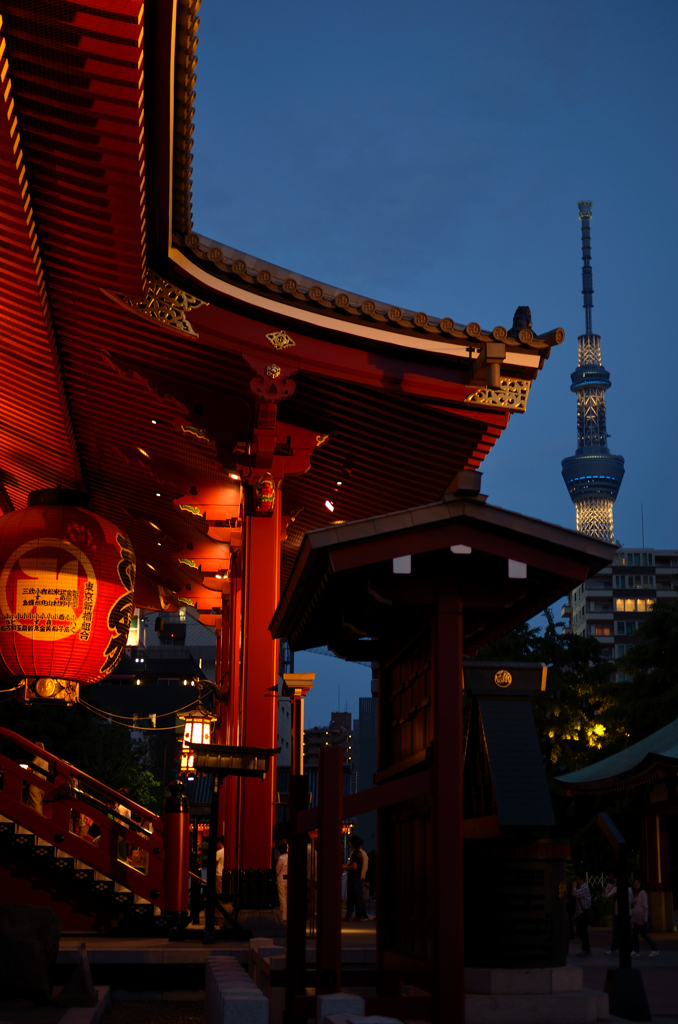 浅草寺と東京スカイツリー