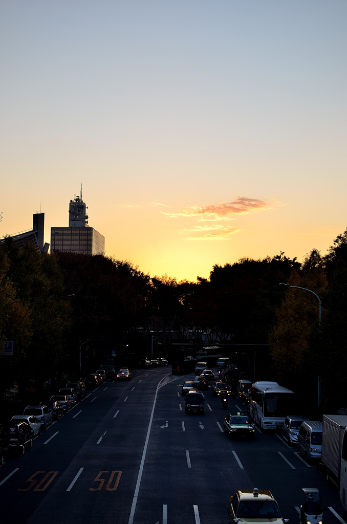 夕暮れの原宿周辺
