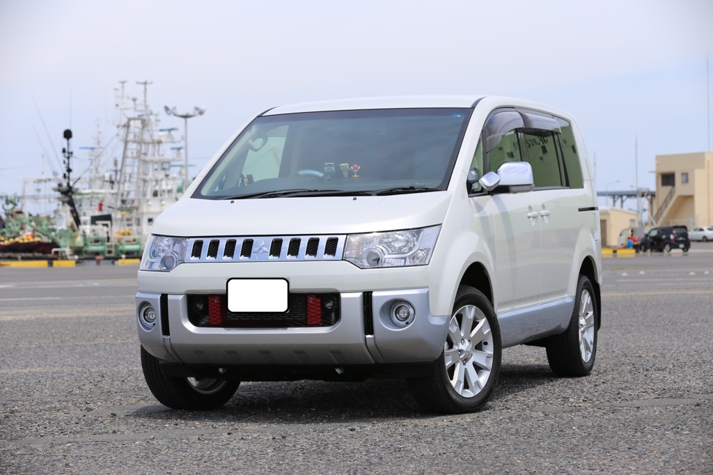 MITSUBISHI　DELICA　D-5　