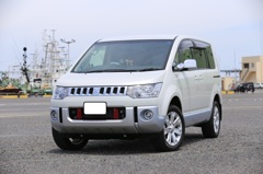 MITSUBISHI　DELICA　D-5　