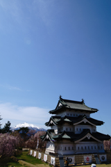 引っ越しのお城と岩木山