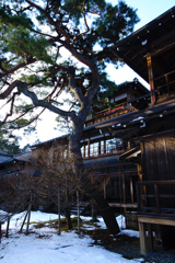 重厚な佇まい
