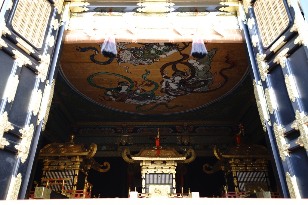 神輿を守る
