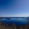 十和田湖を望む