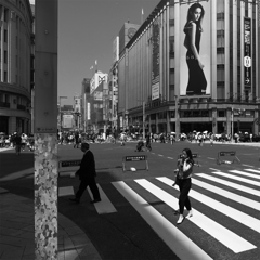 女性の写真を入れてパシャリ