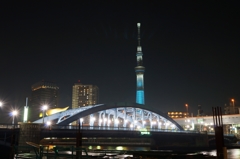 スカイツリーと駒形橋