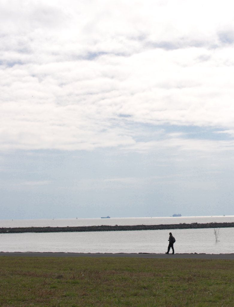 ひとりの海岸