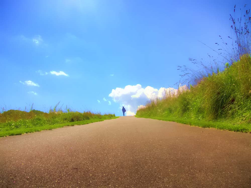 雲に続く路