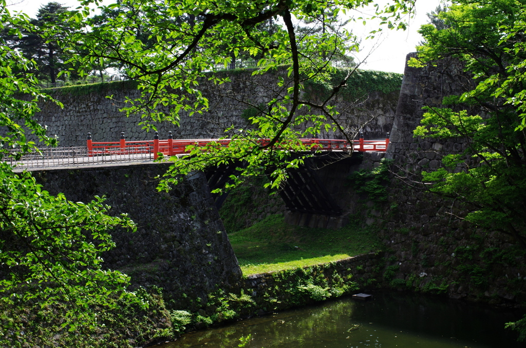 鶴ヶ城への橋