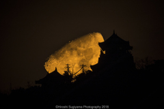 月と岐阜城